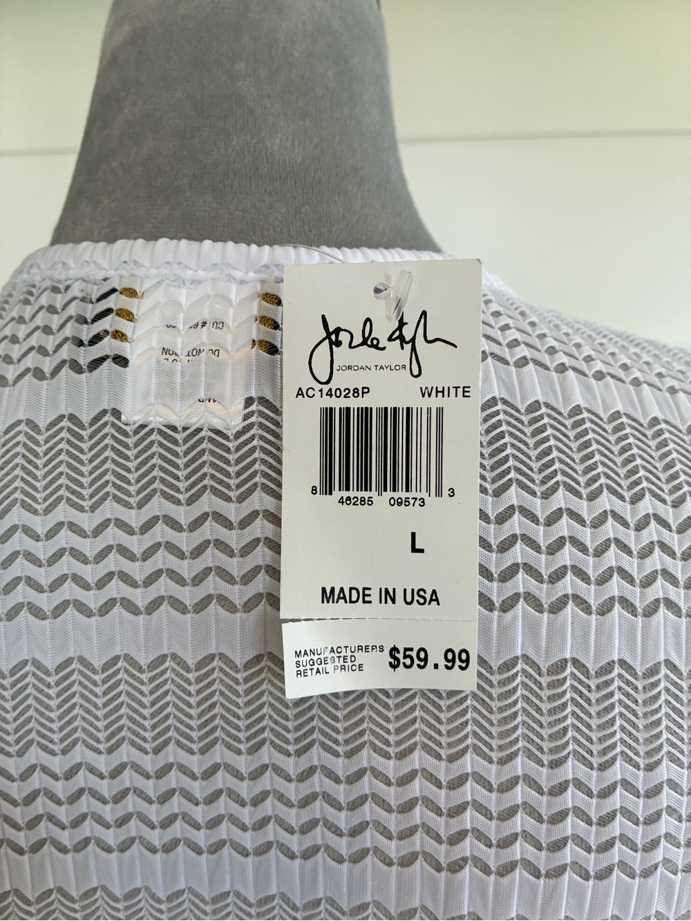 Jordan Taylor White V-Neck Sheer Crochet Swim Coverup Sz L NWT/0260 - Picture 5 of 6